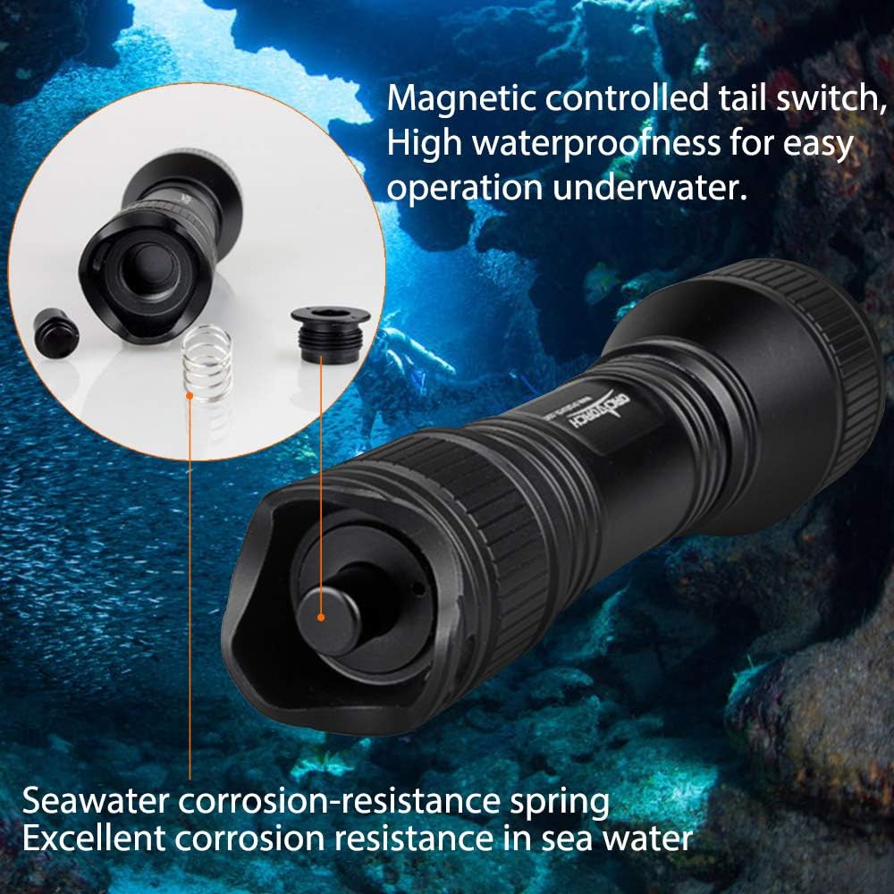 1000 Lumens Dive Light with Battery and Charger O367025