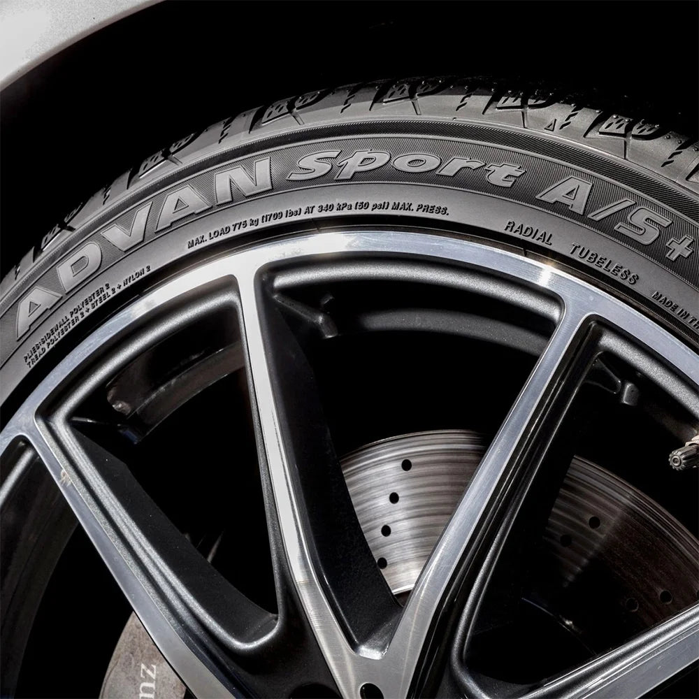 215/55R17 94W All Season Tire P532938